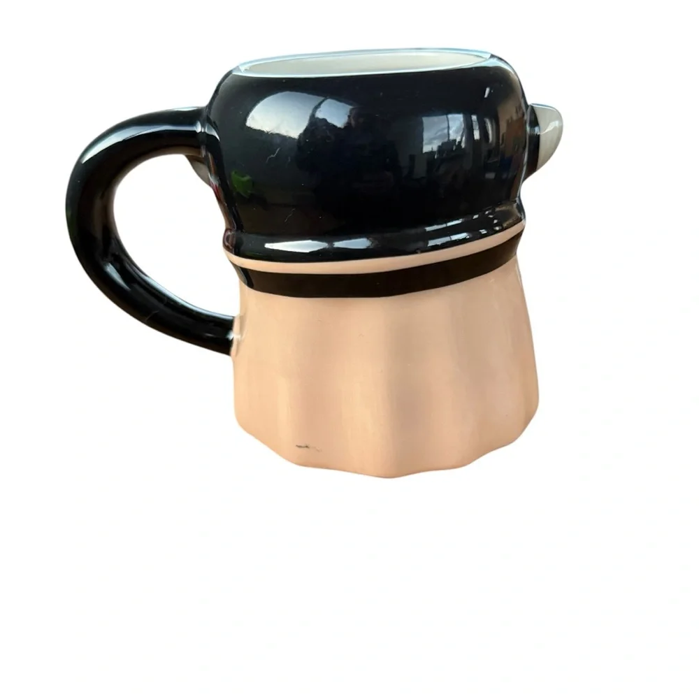HYDE & EEK HALLOWEEN VAMPIRE CERAMIC MUG 4 INCHES TALL